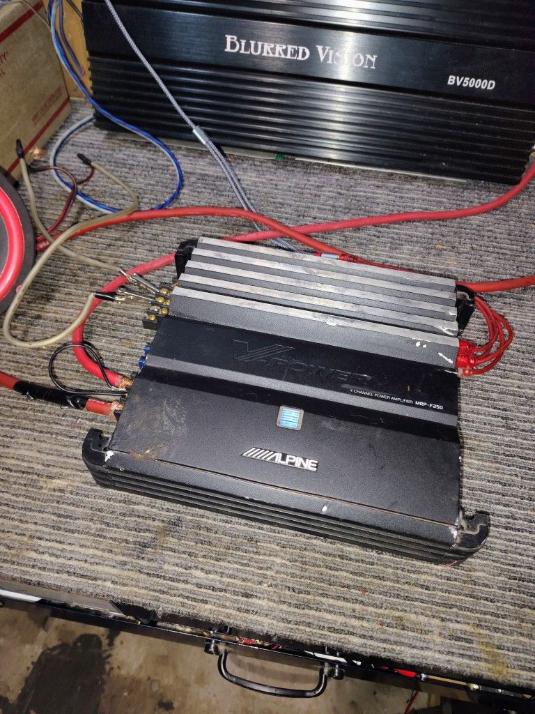 Alpine MRP-F250
4-channel car amplifier
40 watts RMS x 4