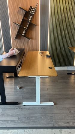 BrandNew Standing Desks Many Sizes Available