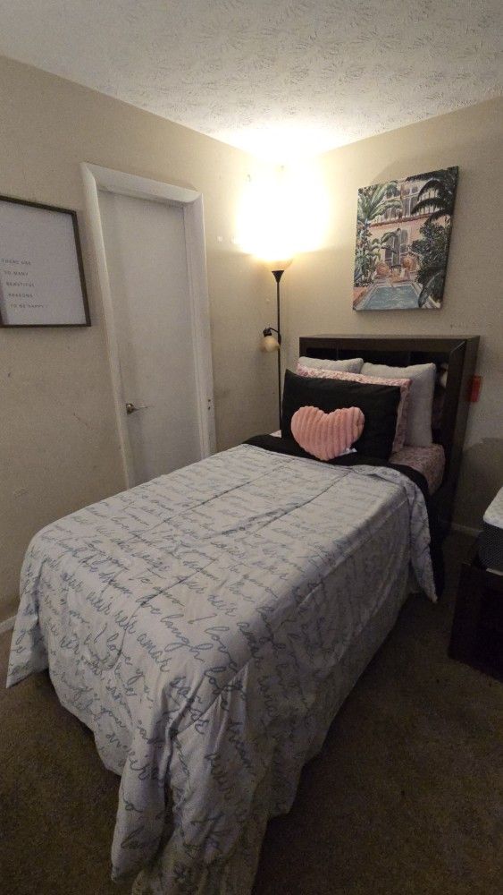 Twin Beds (2 Available)