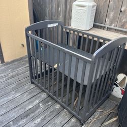 Free Mini Crib