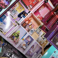 Huge Bundle Deal Rainbow Dolls Plus House And More 