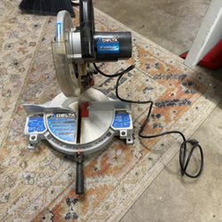 Delta 10” Compound Miter Saw