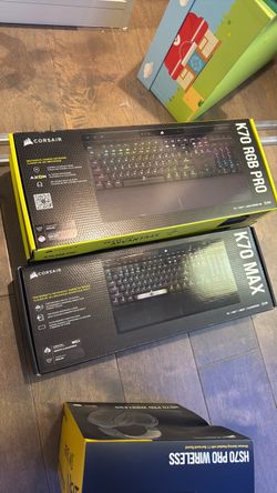 Corsair Gaming Bundle – Keyboards & Headset