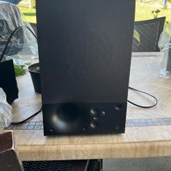 4 Klipsch Speakers And Pioneer Box