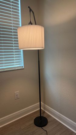 Floor lamp