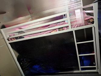 Twin Bunkbed