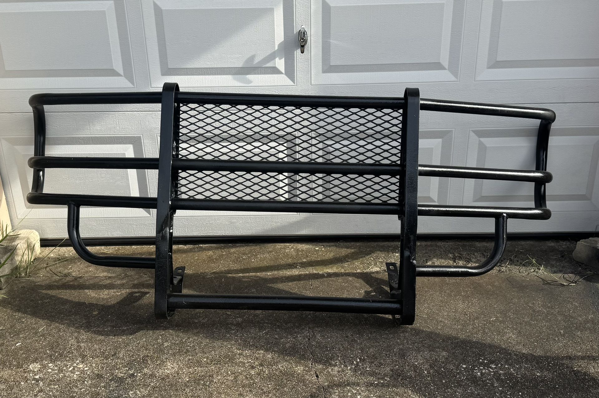 BULL BAR / GRILLE GUARD