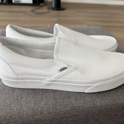 BRAND NEW in box VANS