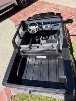 Kids electric toy car
