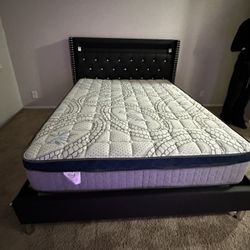 Queen Size Black  Bed Frame / Mattress Included.      🔥  Cama Queen Size  Color Negra  / Colchon Incluido 