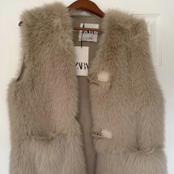 Zara Faux Fur Vest in Beige