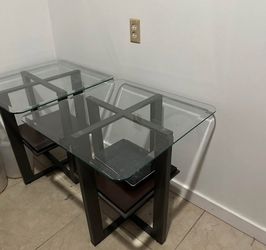 2 Nightstands