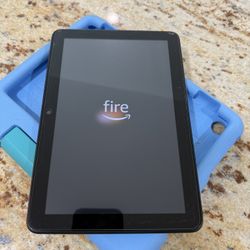 Fire HD 8 W/ Headphones