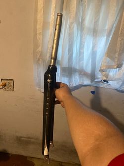 Non taper carbon fork