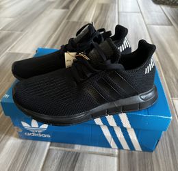 Adidas Women's Swift Run Running Shoes - Core Black - Size 6 for Sale in  Covina, CA - OfferUp