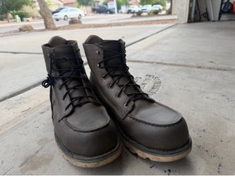Zapatos de construcción