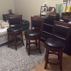 3 Counter stools