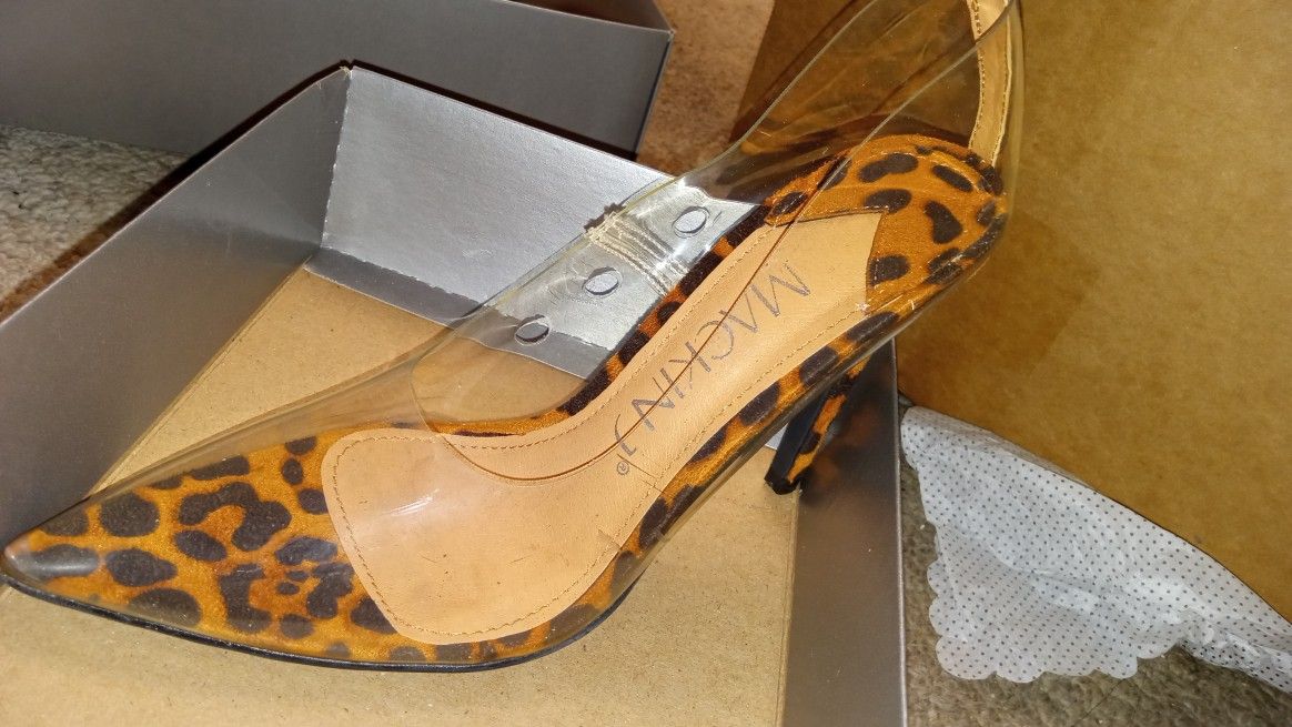 New Wear All Seasons! Clear/Leapord Pump