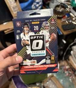 Optic Hanger Box