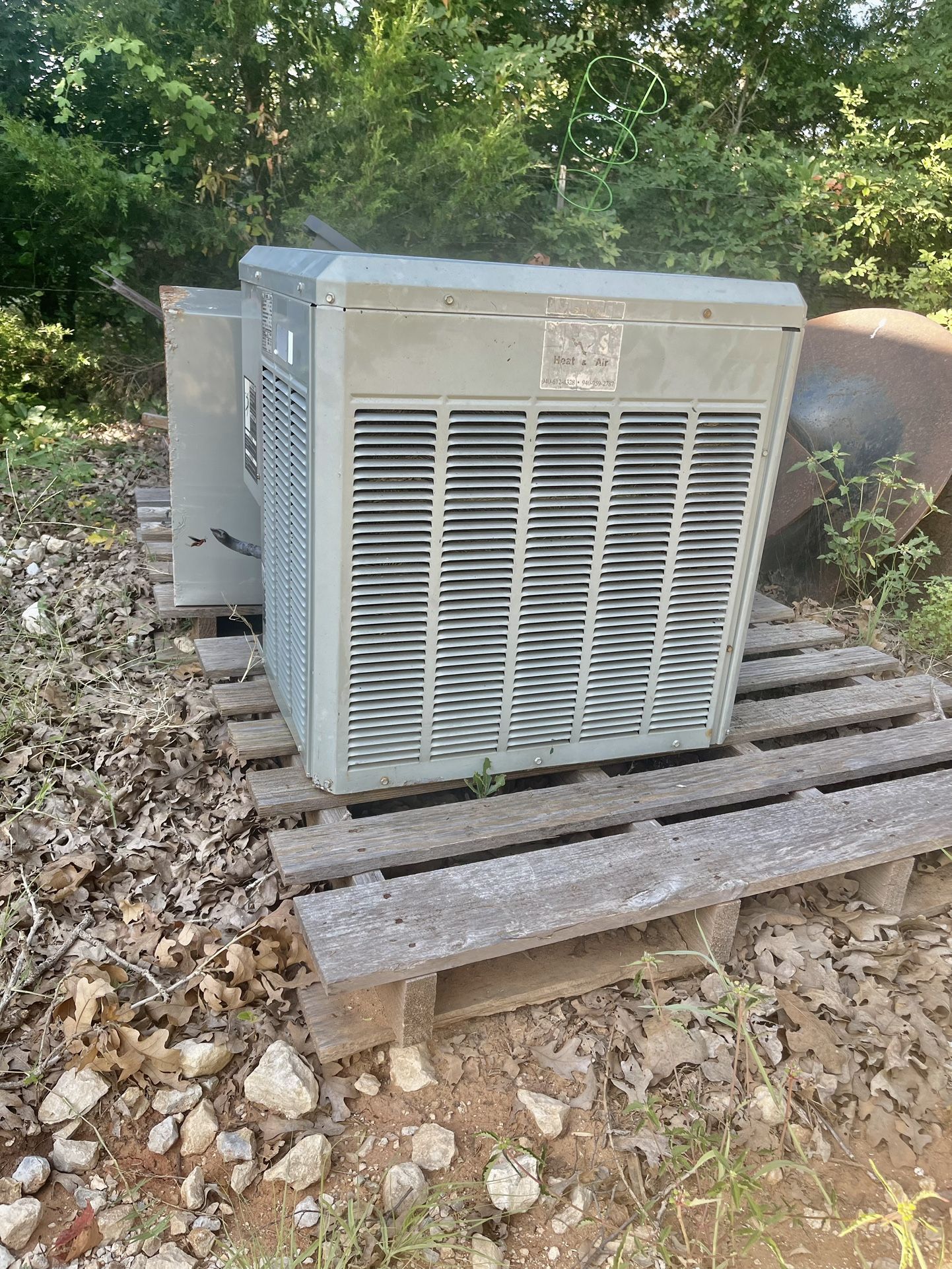 Trane HVAC set (AC Unit + Air Handler) 2 Ton R 22 Freon