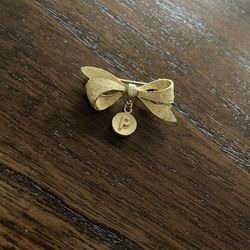 Vintage Golden Initial P Bow Brooch Pin