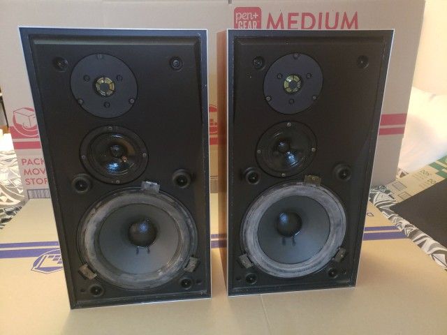 Bang & Olufsen Beovox S45 2 Speakers Tested Clean Sound Great