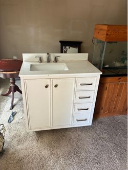 Fish tank &barthroom vanity