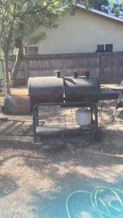 BBQ grill/smoker propane $100
