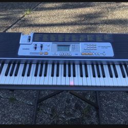 Electric Casio Lk-110 keyboard Piano Key Board like New SongBank