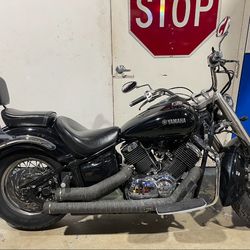 Yamaha Vstar1100