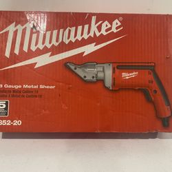 Milwaukee 6.8 Amp 18-Gauge Shear