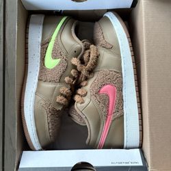 Air Jordan 1 Low UTL