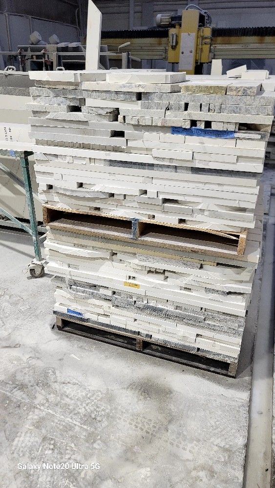 FREE GRANITE PALLETS