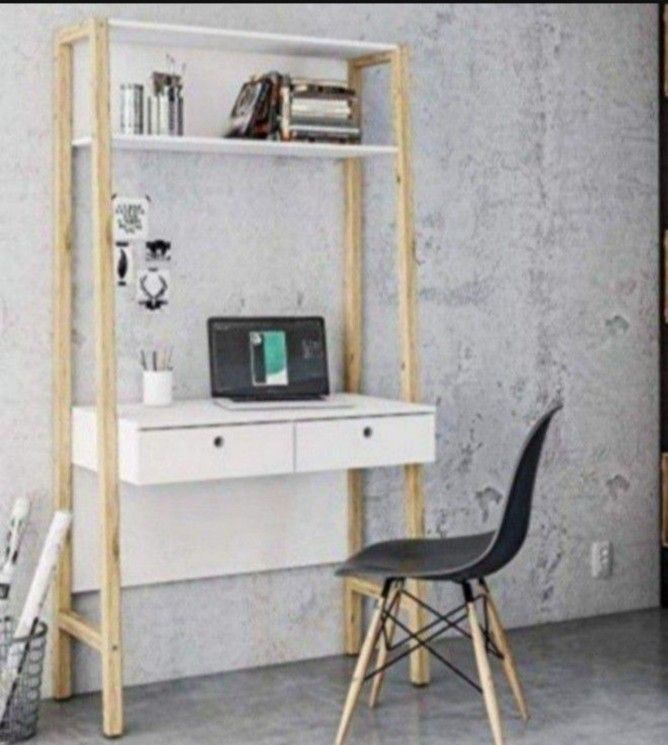 Desk With Hutch