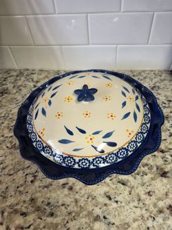 Temp-tations Old World Blue 9" Covered Pie Dish & Baker