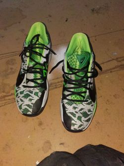 Nike freaks size 11