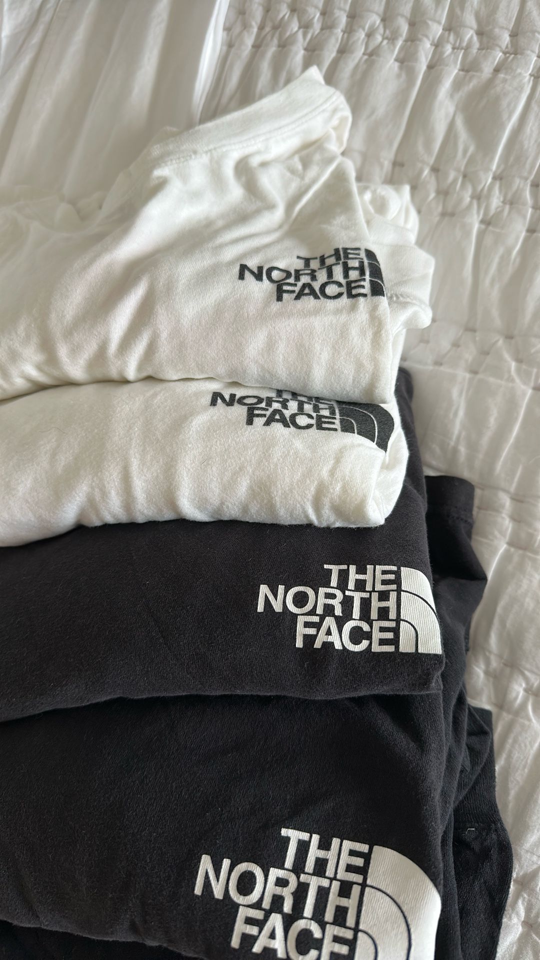 THE NORTH FACE T-shirts XL