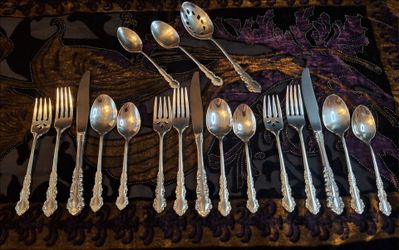 VTG Oneida Heirloom "Shelley" Stainless Flatware 18 Pcs Lot CUBE MARK 3 Settings+