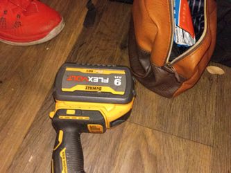 DeWalt FlexVolt 9Ah 20V/60V Battery with Drill