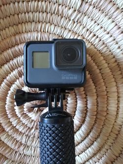 Go pro hero 5.