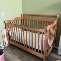 Wooden Crib With Mattress