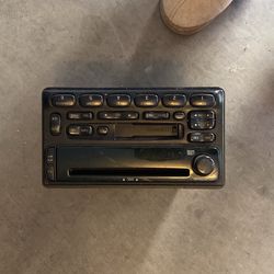 Ford Expedition Stock Radio