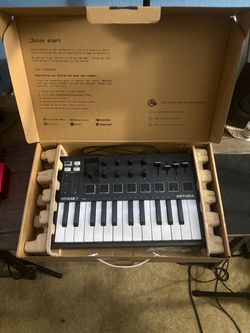 Arturia MiniLab 3 25-Key Hybrid Keyboard Controller - Black