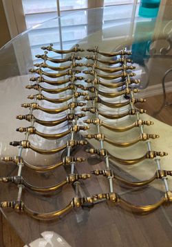 Cabinet handles (27)