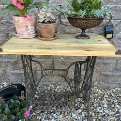 Beautiful Outdoor Potting Table