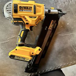 DEWALT Nailer/Framing Gun 21 20V MAX XR Lithium-Ion Electric Cordless Brushless 2-Speed 21° Plastic Collated Framing Nailer (Tool only )