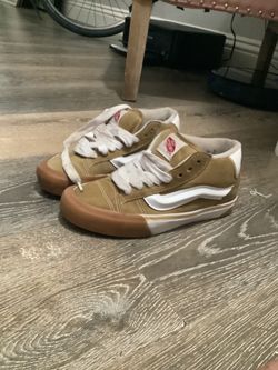 Vans Shoes 6.5 Men’s 8.0 Women’s