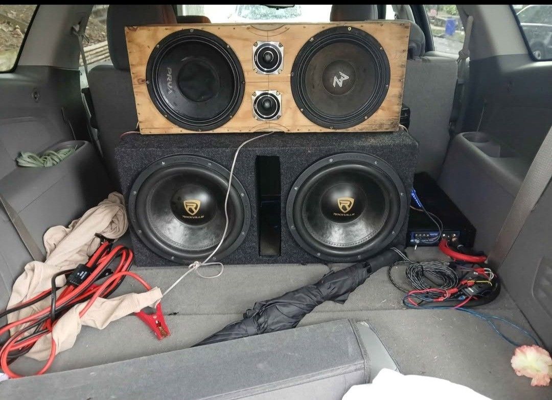 2 12inch Rockville Subwoofers Matching Amp 2 10inch Chuchero