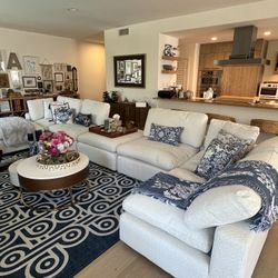 Brand New Comfort 7-piece Modular Sectional - White