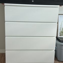 Dresser (white)
